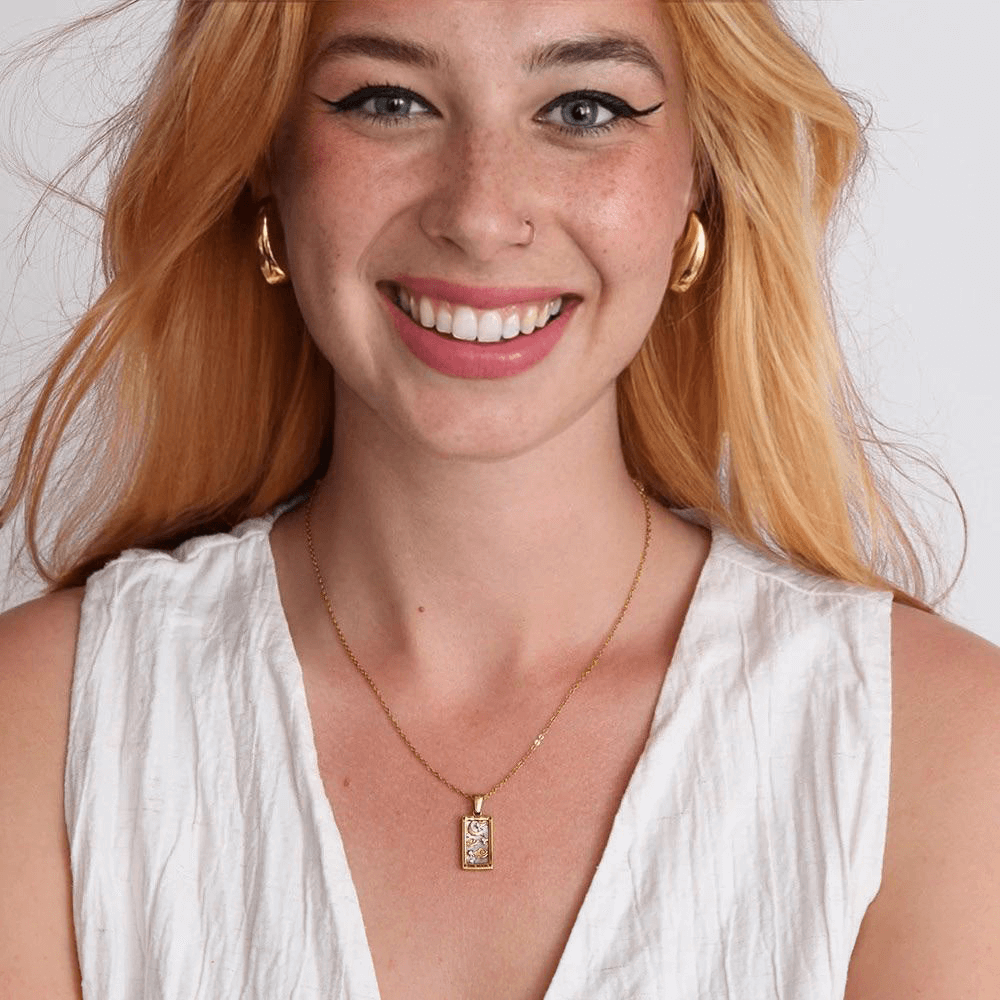 The Moon Pendant Kolye