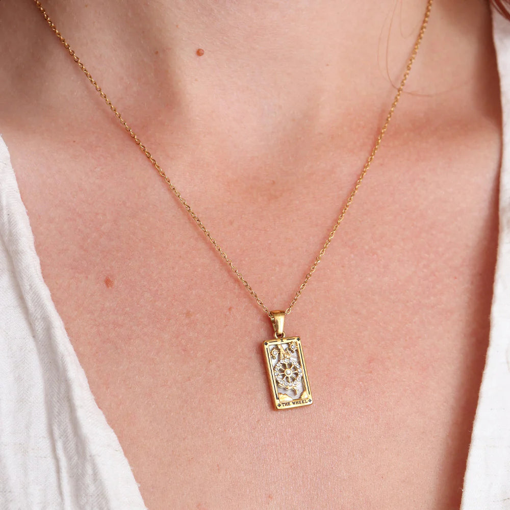 The Wheel Pendant Kolye