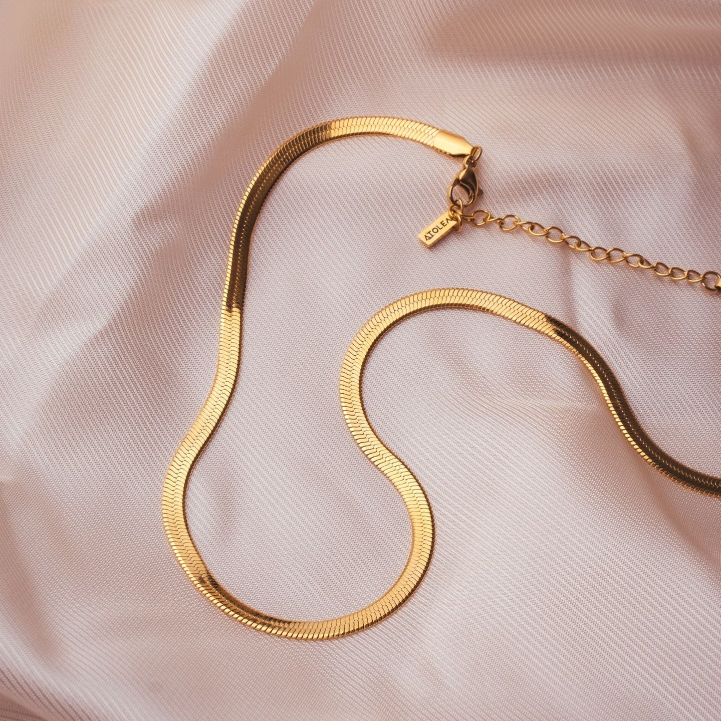 Kauai Herringbone Choker Kolye