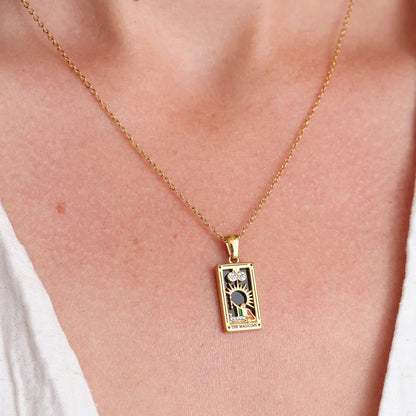 Magician Pendant Kolye